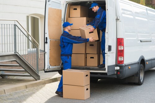 Moving day support for flats and family homes in Kingston and nearby areas