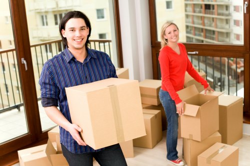 Waste handling and governing law terms for UK moving services
